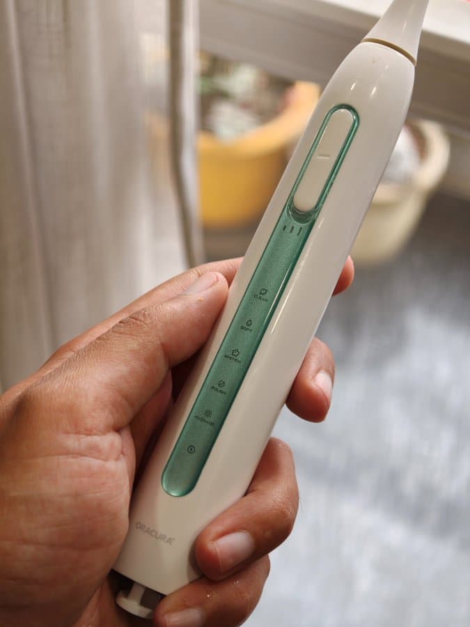 Oracura — SB300 Sonic Smart Electric Toothbrush