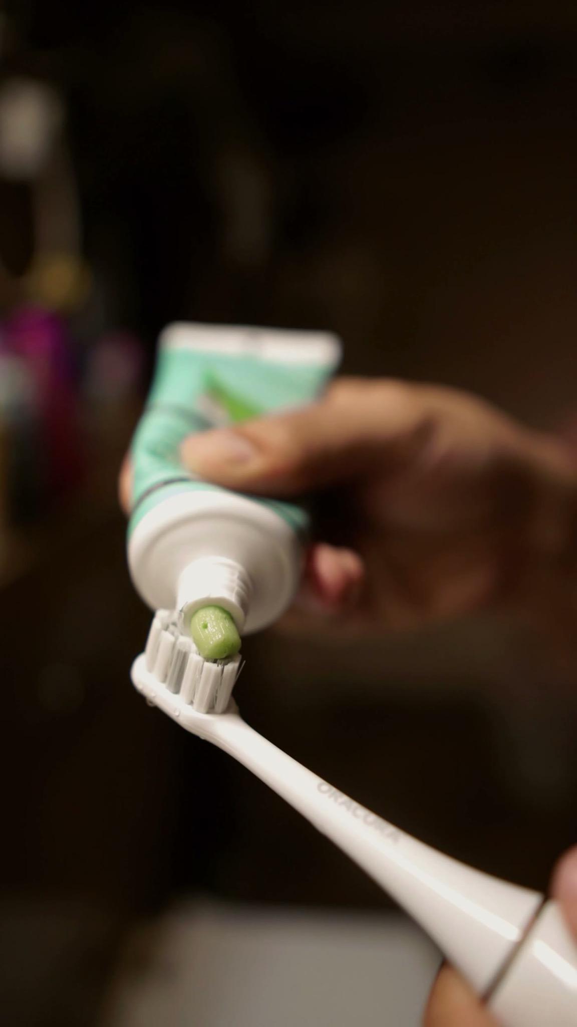 Oracura — Natural Toothpaste