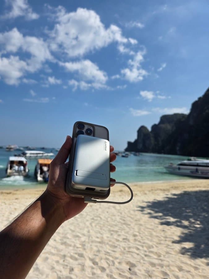 Stuffcool — Beach carry