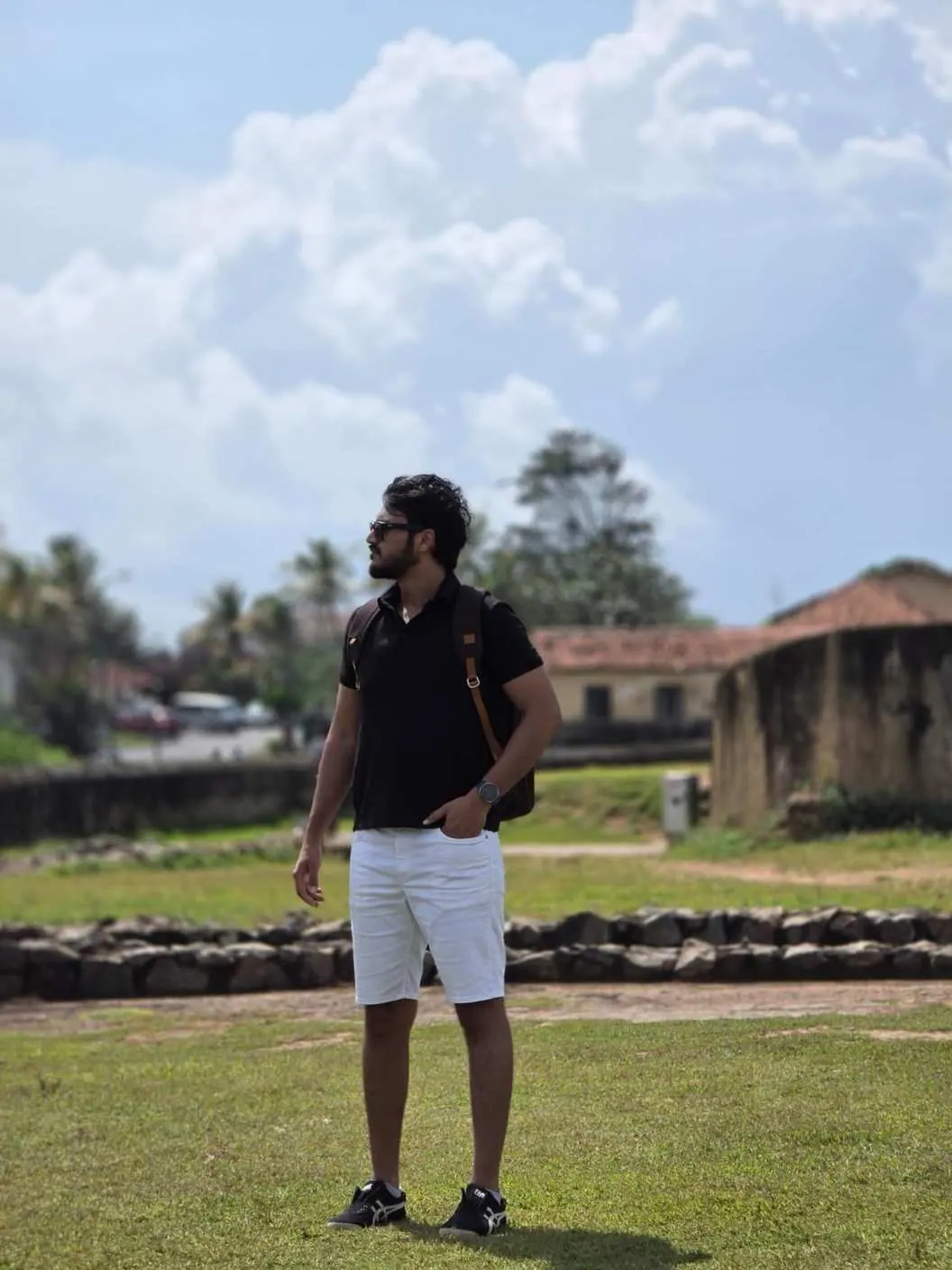 Wellbi Bamboo Polo — breathable 280 GSM polo worn outdoors